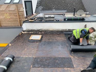 asphalt roof repair image